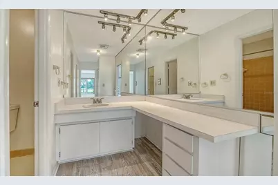 7880 Palm Aire Lane #203, Sarasota, FL 34243 - Photo 23