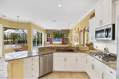 7908 Treesdale Glen, Lakewood Ranch, FL 34202 - Photo 9