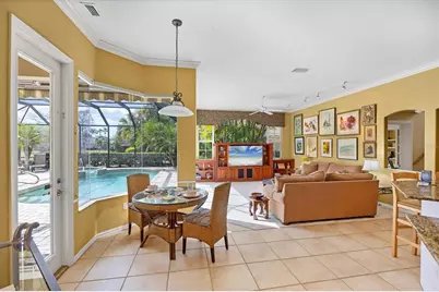 7908 Treesdale Glen, Lakewood Ranch, FL 34202 - Photo 11