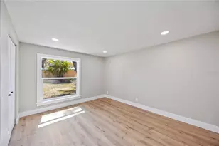 2770 Wood St, Sarasota, FL 34237 - Photo 25