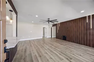 2770 Wood St, Sarasota, FL 34237 - Photo 13