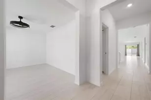 13156 Shimmering Amethyst Ct, Parrish, FL 34219 - Photo 9