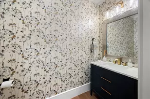 3927 Founders Club Dr, Sarasota, FL 34240 - Photo 43