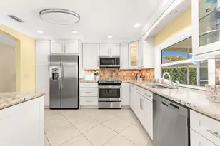 5723 1st Ave Dr W, Bradenton, FL 34209 - Photo 11