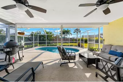 5723 1st Avenue Drive W, Bradenton, FL 34209 - Photo 1