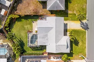 5723 1st Ave Dr W, Bradenton, FL 34209 - Photo 49