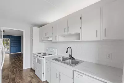 4435 1st Street NE #205, Saint Petersburg, FL 33703 - Photo 3