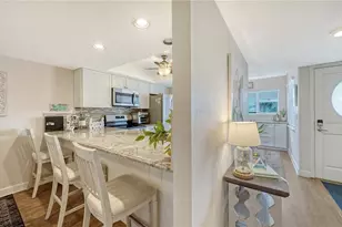 1350 Siesta Bayside Dr, Sarasota, FL 34242 - Photo 9