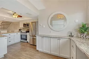 1350 Siesta Bayside Dr, Sarasota, FL 34242 - Photo 5