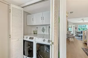 1350 Siesta Bayside Dr, Sarasota, FL 34242 - Photo 25