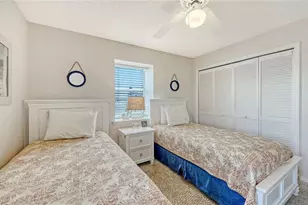 1350 Siesta Bayside Dr, Sarasota, FL 34242 - Photo 33