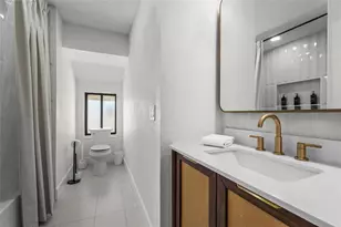 519 Loquat Dr, Anna Maria, FL 34216 - Photo 51