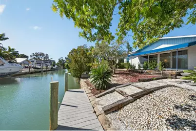 550 De Narvaez Drive, Longboat Key, FL 34228 - Photo 3