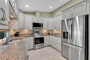 3406 Avenida Madera, Bradenton, FL 34210 - Photo 11