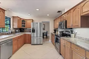 5237 Turtle Creek Ln, Sarasota, FL 34232 - Photo 9