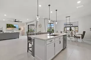 5876 Silverside Pne Ct, Lakewood Ranch, FL 34211 - Photo 9