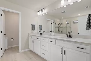 5876 Silverside Pne Ct, Lakewood Ranch, FL 34211 - Photo 31