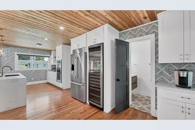 2411 Valencia Drive, Sarasota, FL 34239 - Photo 25