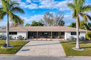 2411 Valencia Dr, Sarasota, FL 34239 - Photo 59