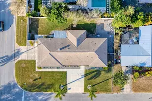 2411 Valencia Dr, Sarasota, FL 34239 - Photo 45