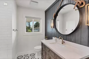 2411 Valencia Dr, Sarasota, FL 34239 - Photo 35