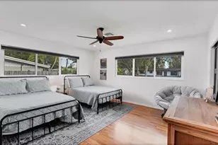 2411 Valencia Dr, Sarasota, FL 34239 - Photo 33