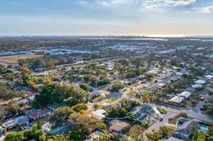 2411 Valencia Dr, Sarasota, FL 34239 - Photo 49