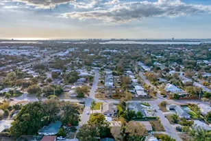 2411 Valencia Dr, Sarasota, FL 34239 - Photo 53