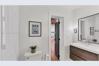 2411 Valencia Drive, Sarasota, FL 34239 - Photo 23