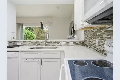 4700 SW Archer Road #D27, Gainesville, FL 32608 - Photo 9