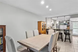 1508 Pelican Cove Rd, Sarasota, FL 34231 - Photo 9