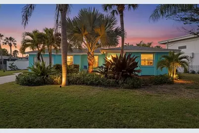 204 84th Street, Holmes Beach, FL 34217 - Photo 1