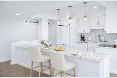 707 S Gulfstream Avenue #307, Sarasota, FL 34236 - Photo 9