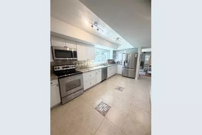 7463 Dickens Drive, Sarasota, FL 34231 - Photo 3