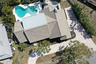 7463 Dickens Dr, Sarasota, FL 34231 - Photo 19