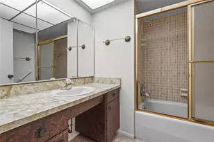 3206 Village Green Dr, Sarasota, FL 34239 - Photo 33