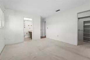 3206 Village Green Dr, Sarasota, FL 34239 - Photo 29