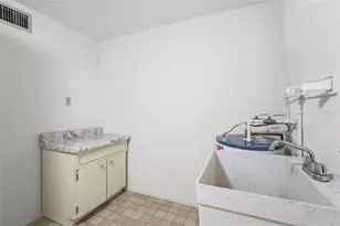 3206 Village Green Dr, Sarasota, FL 34239 - Photo 35