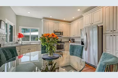 5610 Avenida Del Mare, Sarasota, FL 34242 - Photo 11