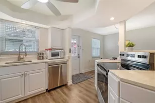 5610 Avenida Del Mare, Sarasota, FL 34242 - Photo 49