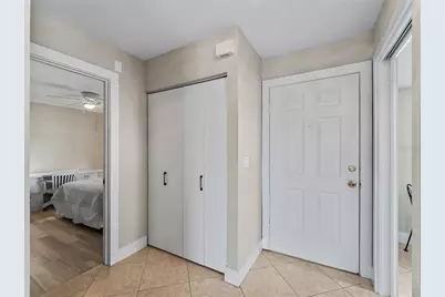 4668 Oak Hill Lane #40, Sarasota, FL 34232 - Photo 5