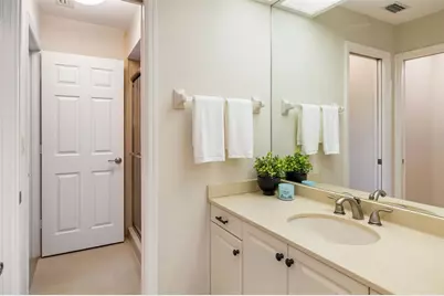 2326 Harbour Oaks Drive, Longboat Key, FL 34228 - Photo 33