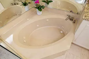 2326 Harbour Oaks Dr, Longboat Key, FL 34228 - Photo 25