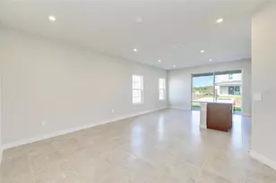 12435 Amber Crk Cir, Bradenton, FL 34211 - Photo 7