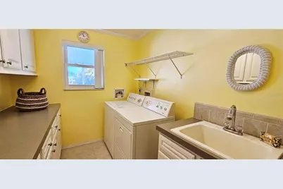 140 Southwinds Drive, Sarasota, FL 34231 - Photo 19