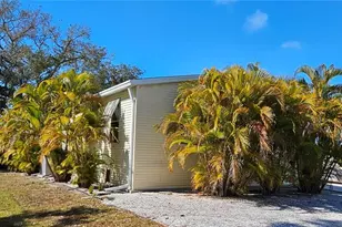 140 Southwinds Dr, Sarasota, FL 34231 - Photo 21