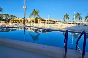 140 Southwinds Dr, Sarasota, FL 34231 - Photo 25