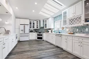 501 Norton St, Longboat Key, FL 34228 - Photo 13