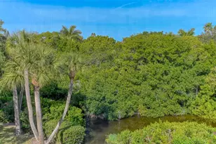 225 Hour Glass Way, Sarasota, FL 34242 - Photo 11