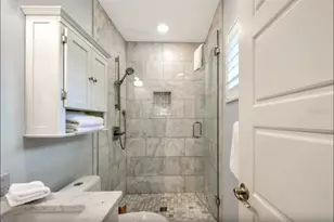 301 Jackson Dr, Sarasota, FL 34236 - Photo 17